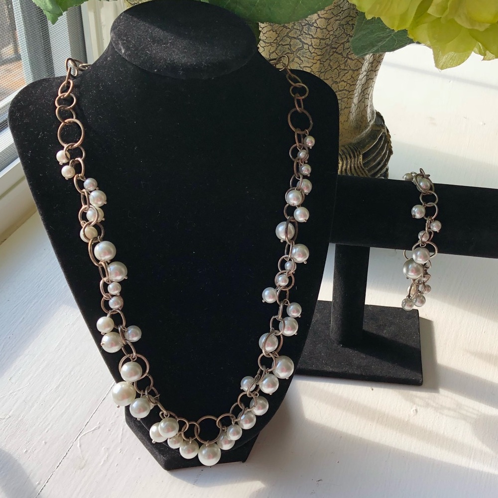Beaded necklace